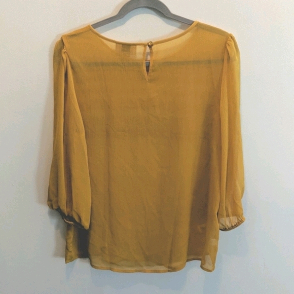 LOFT Pintuck Chiffon Blouse Women’s Medium - Picture 5 of 5